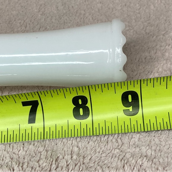 Vintage Milk Glass Flower Bud Vase Set of 2-White-Retro-Cottagecore-Grannycore - Picture 12 of 13